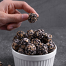Xongdur Black Sesame & Almond Cereal Ball 黑芝麻杏仁穀物脆球 30g