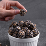 Xongdur Black Sesame & Almond Cereal Ball  黑芝麻杏仁穀物脆球 30g